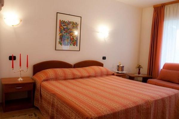 Hotel Makin Novigrad Istria Exteriör bild