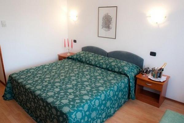 Hotel Makin Novigrad Istria Exteriör bild