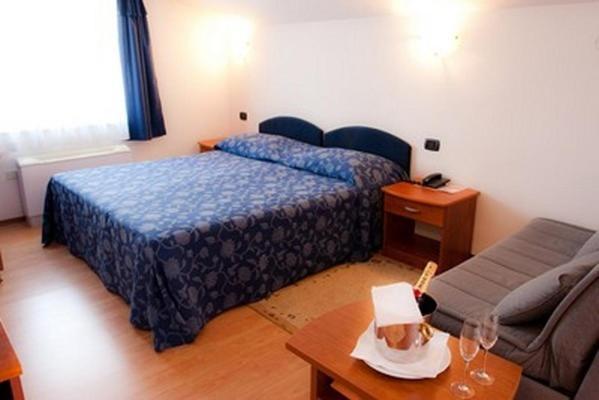Hotel Makin Novigrad Istria Exteriör bild