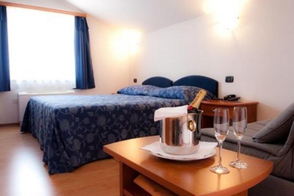 Hotel Makin Novigrad Istria Rum bild